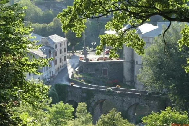 Ostalon De Sénégats * Lacaze